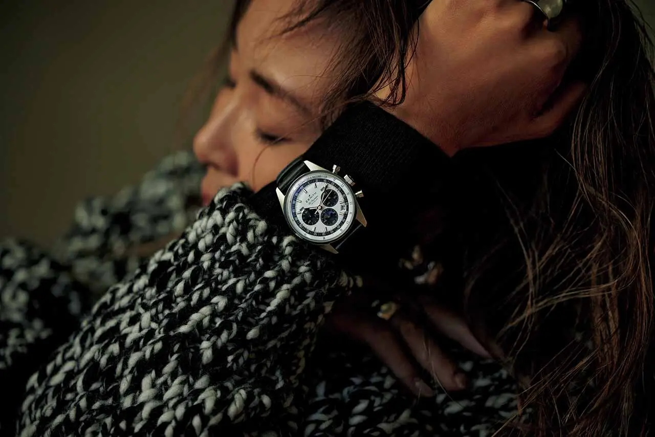 時計も休日仕様のコーディネートに合わせた楽しみ方を 心得たい。