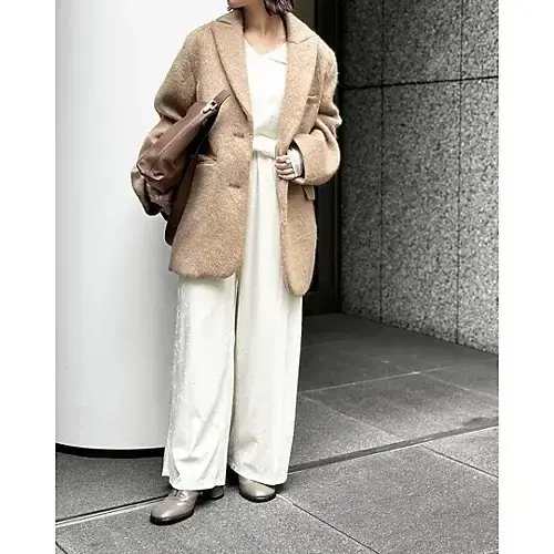 【50代 ファッション】防寒もおしゃれも叶える、気温10度の冬コーデ12選