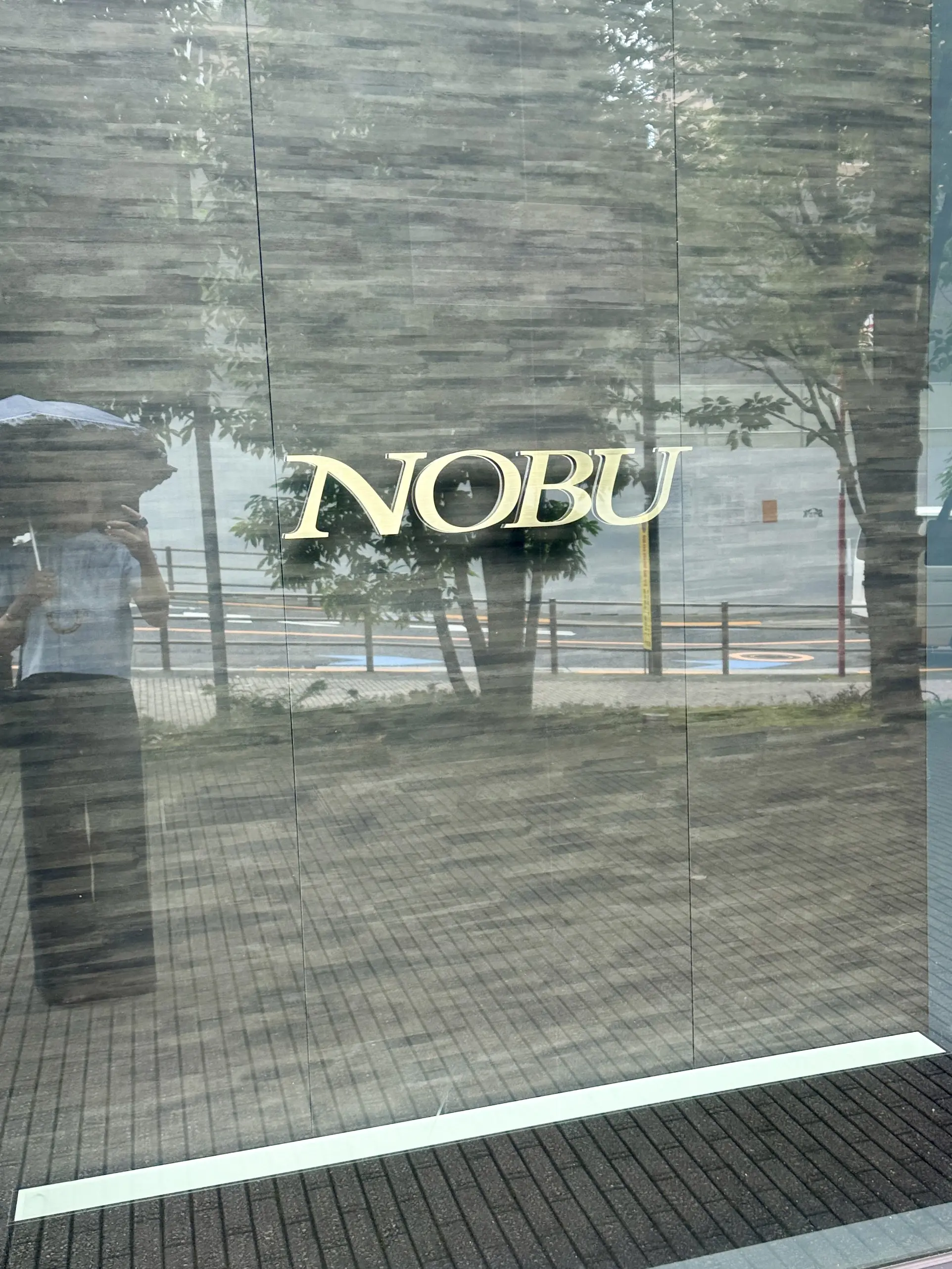 爽やかなライトブルーのシャツでゆっくりランチ🩵_1_1