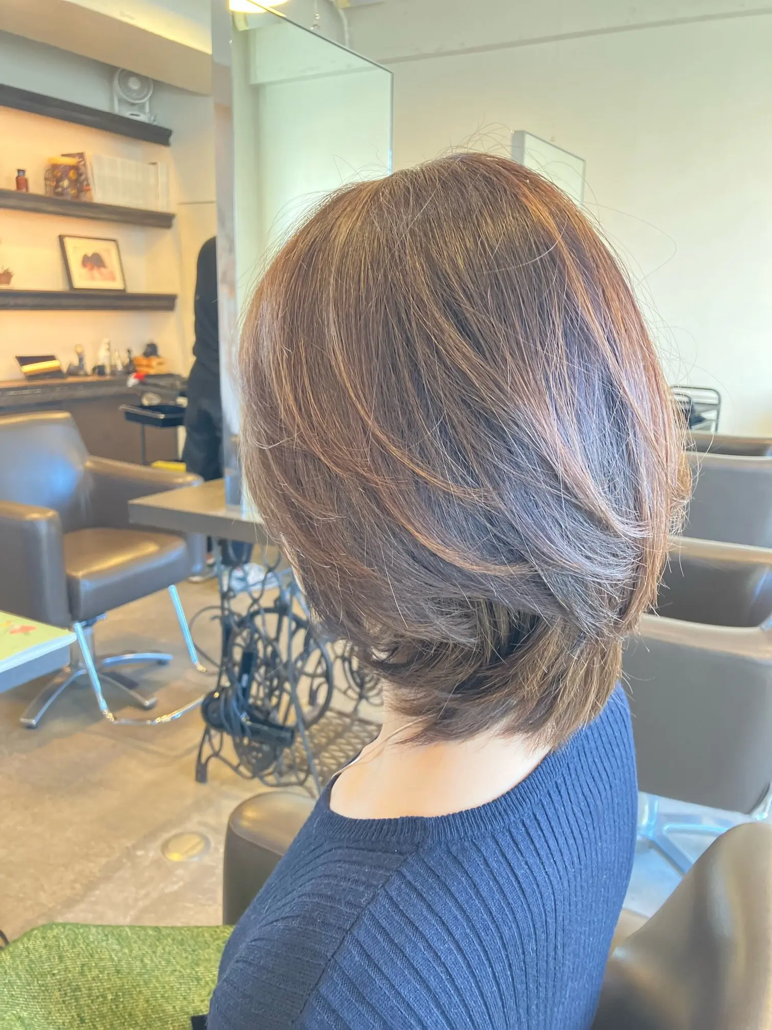 ショートボブ　ショート　レイヤーボブ　レイヤーヘア　ショートヘア レイヤーボブ　ヘアカット　marr  50代ヘアスタイル　アラフィフ　jマダム 