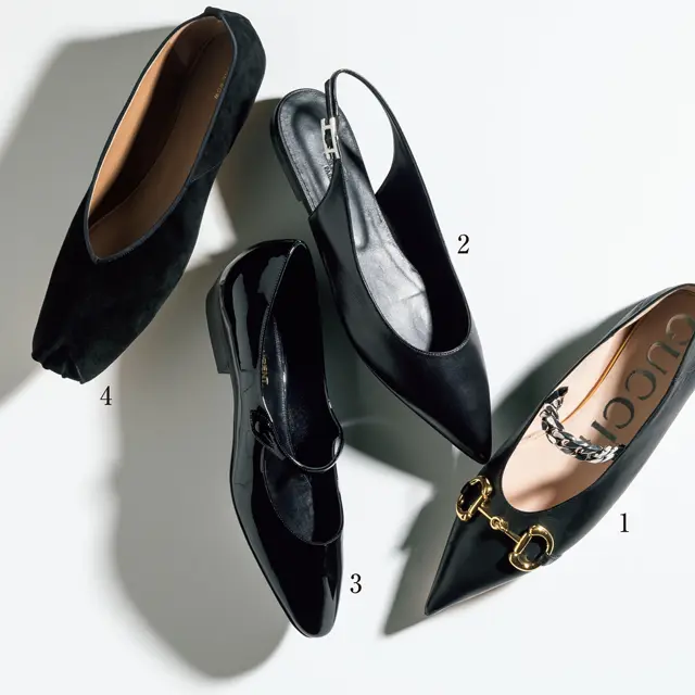ハイブランドの“シックな黒” フラット靴