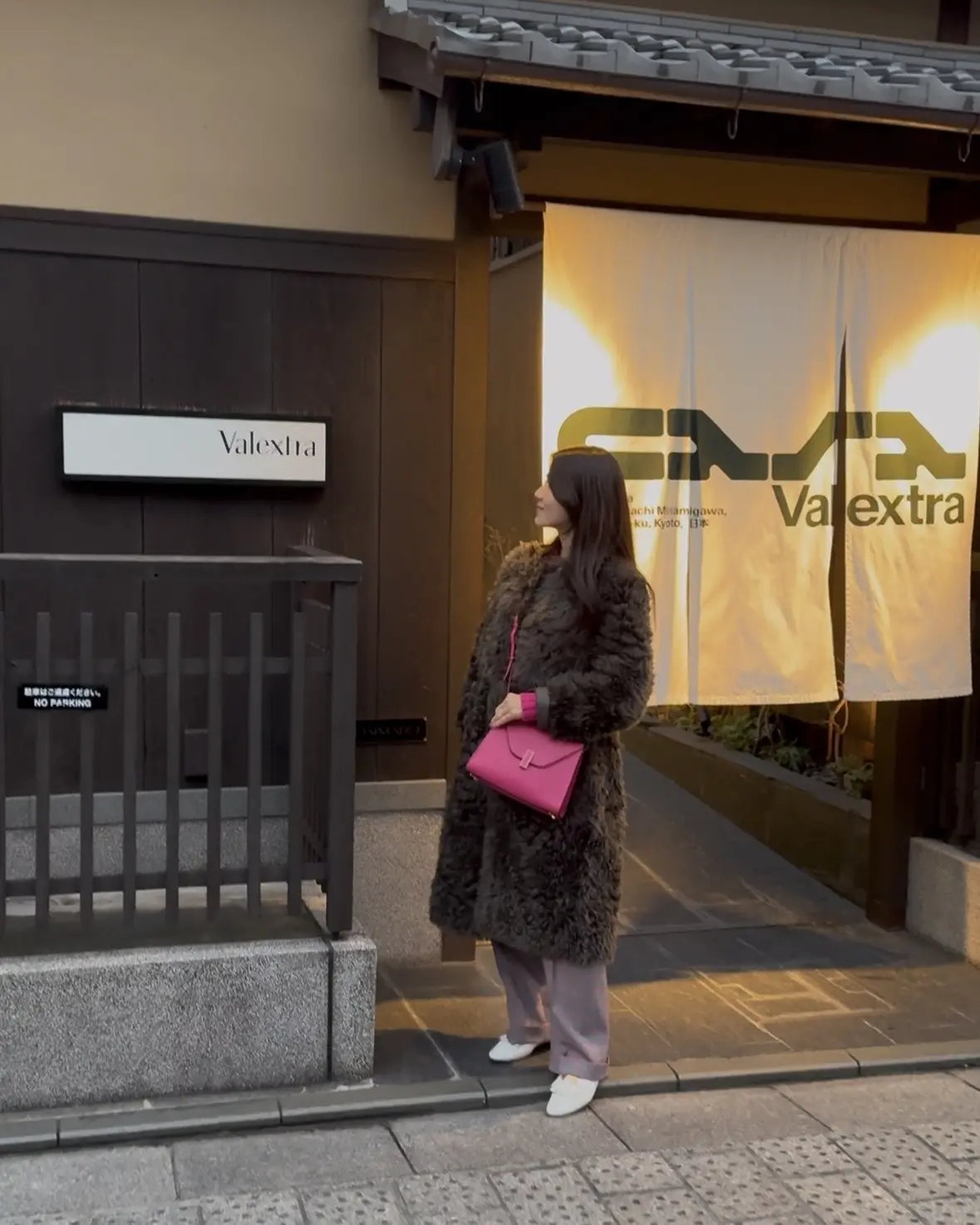 食事の時間も、街歩きも品よく。大人のムートンコート着回し【2日目】_1_10