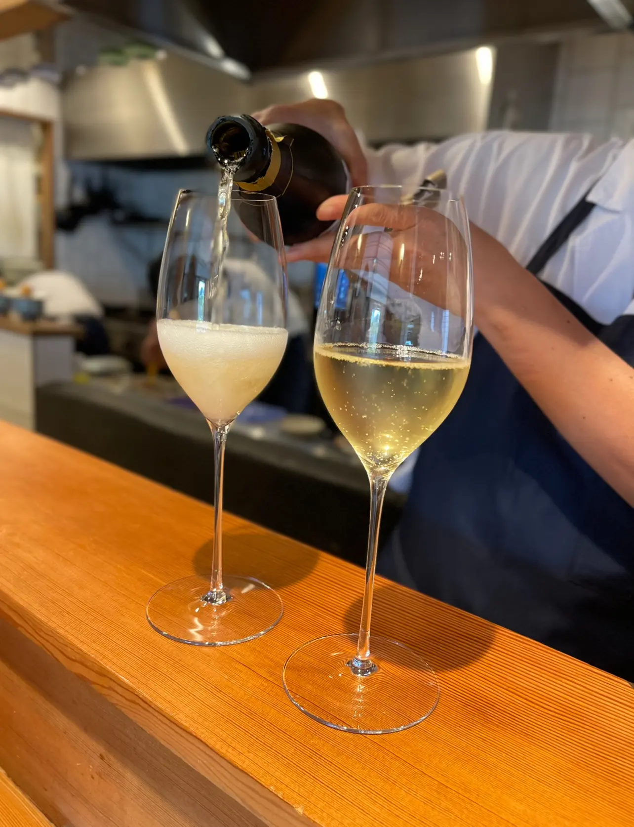 GUシャツをインしたネイビーコーデで鎌倉の古民家スパニッシュレストランへ_1_5