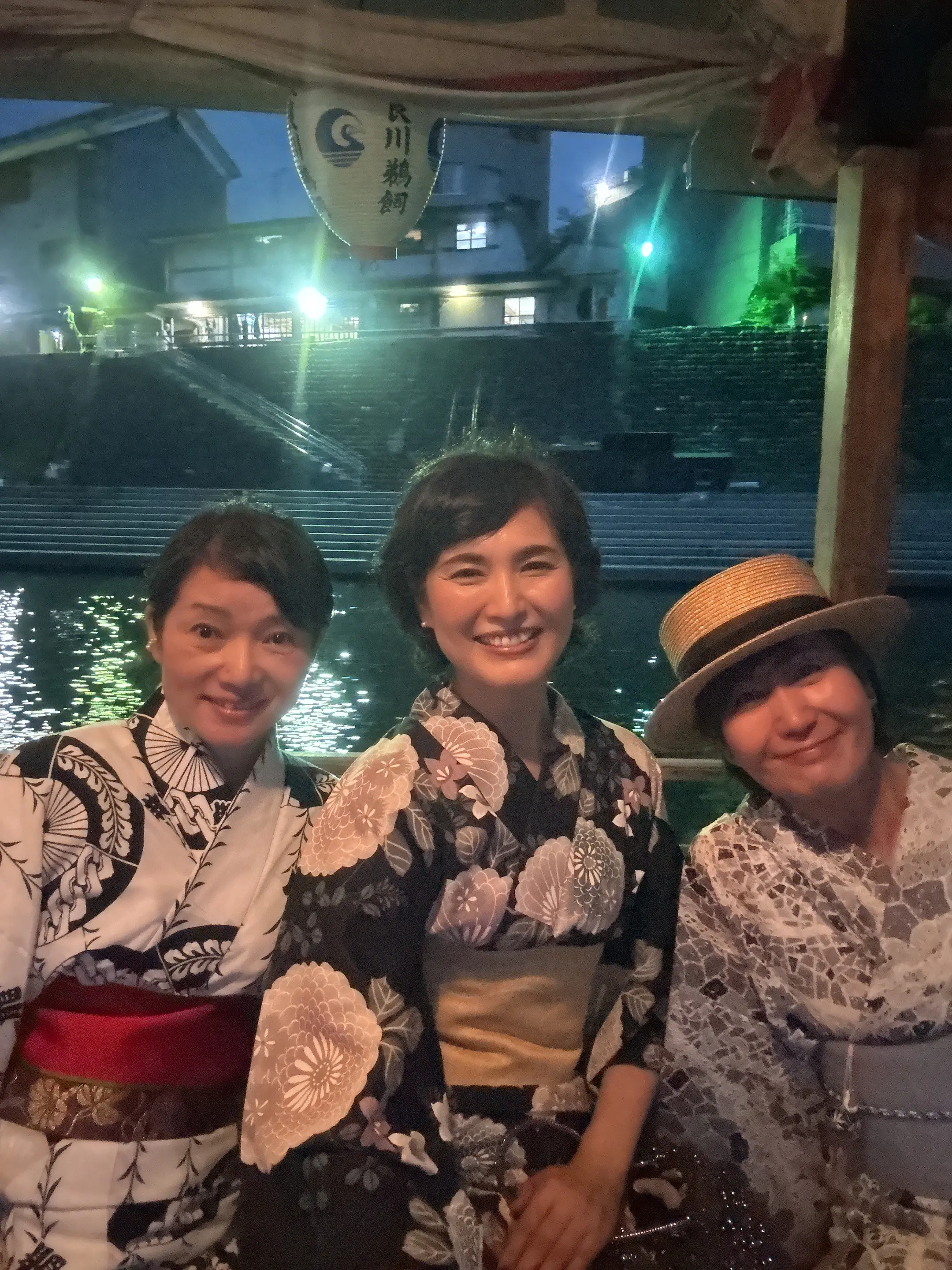 篝火に照らされる幻想的な夜「岐阜・長良川の鵜飼」_1_2