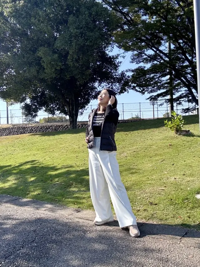 優美なセミワイドホワイトパンツで軽やかにオンもオフも大人エレガント♡_1_5