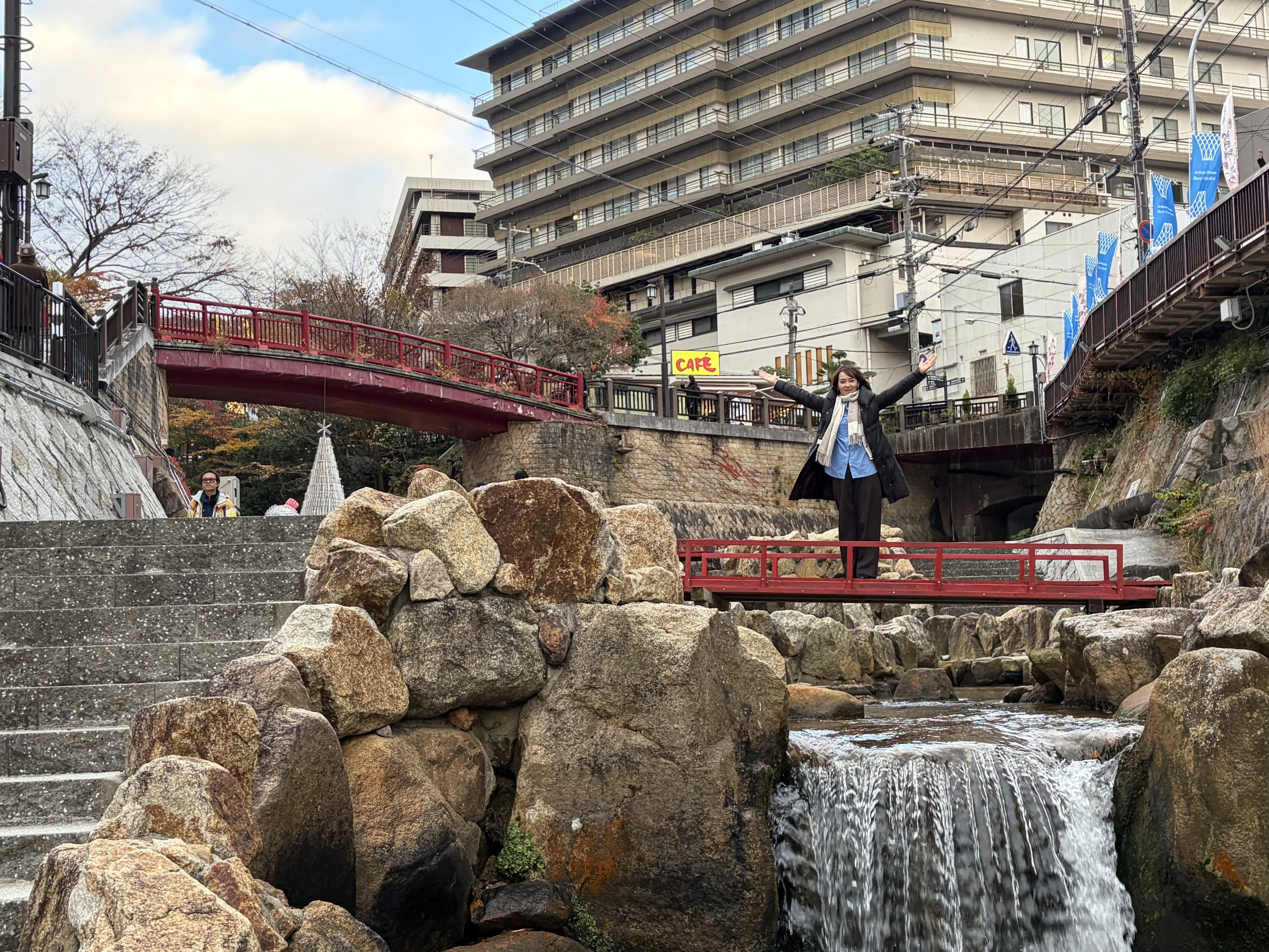 有馬温泉の中心部にある親水公園