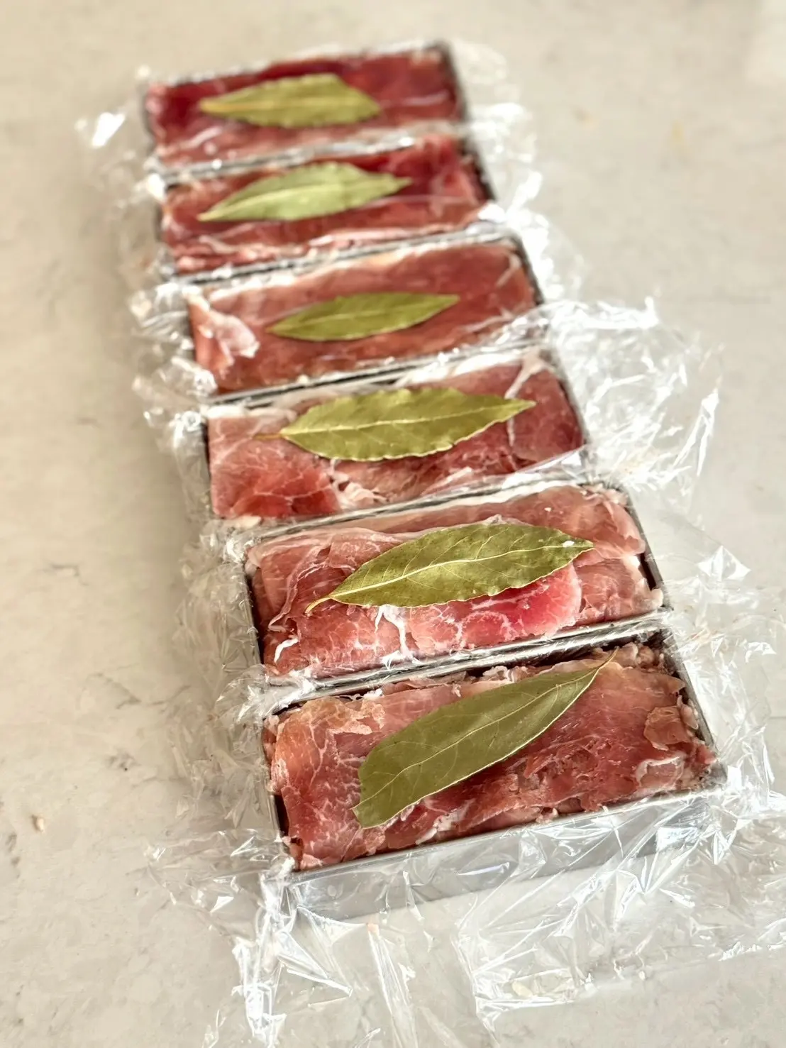 クリスマスカラーとしてZARAの赤トップス❤️を取り入れ、華やか気分で「パテ・ド・カンパーニュ」レッスンへ！_1_7-2