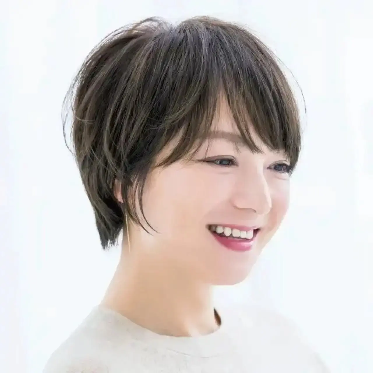 【50代におすすめのヘアスタイル・髪型カタログ】手入れが楽でおばさんぽくならない！ショート・ボブ・ミディアム・ロング別