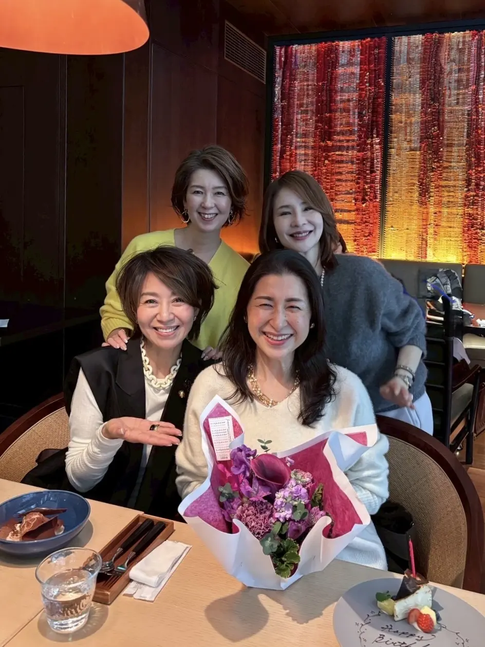 50代　冬のオシャレが華やぐボトムスでお出かけ♪_1_48