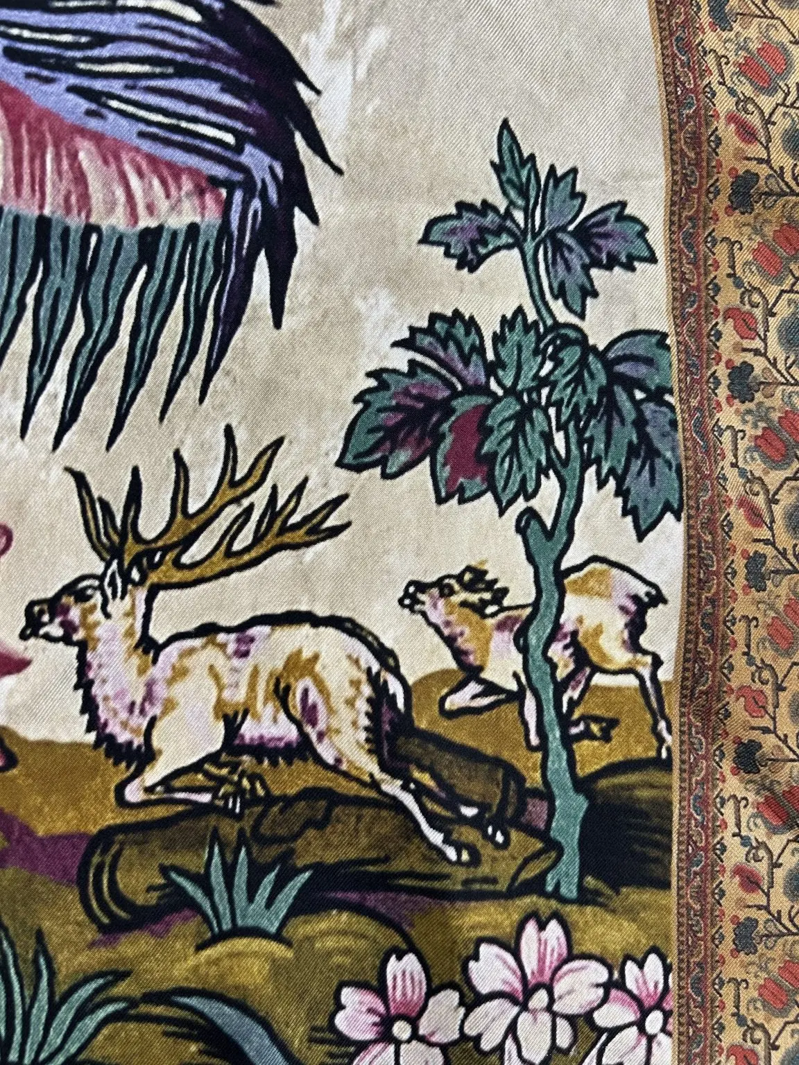 独創的な色柄が芸術作品のようなストール 「ピエール・ルイ・マシア・シルクストール」【50代ファッション】_1_4