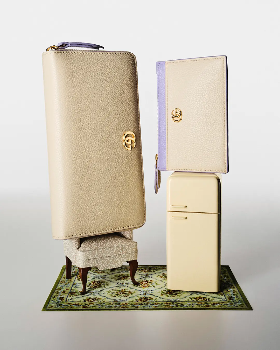 グッチ　クリームカラーの長財布とカードケース