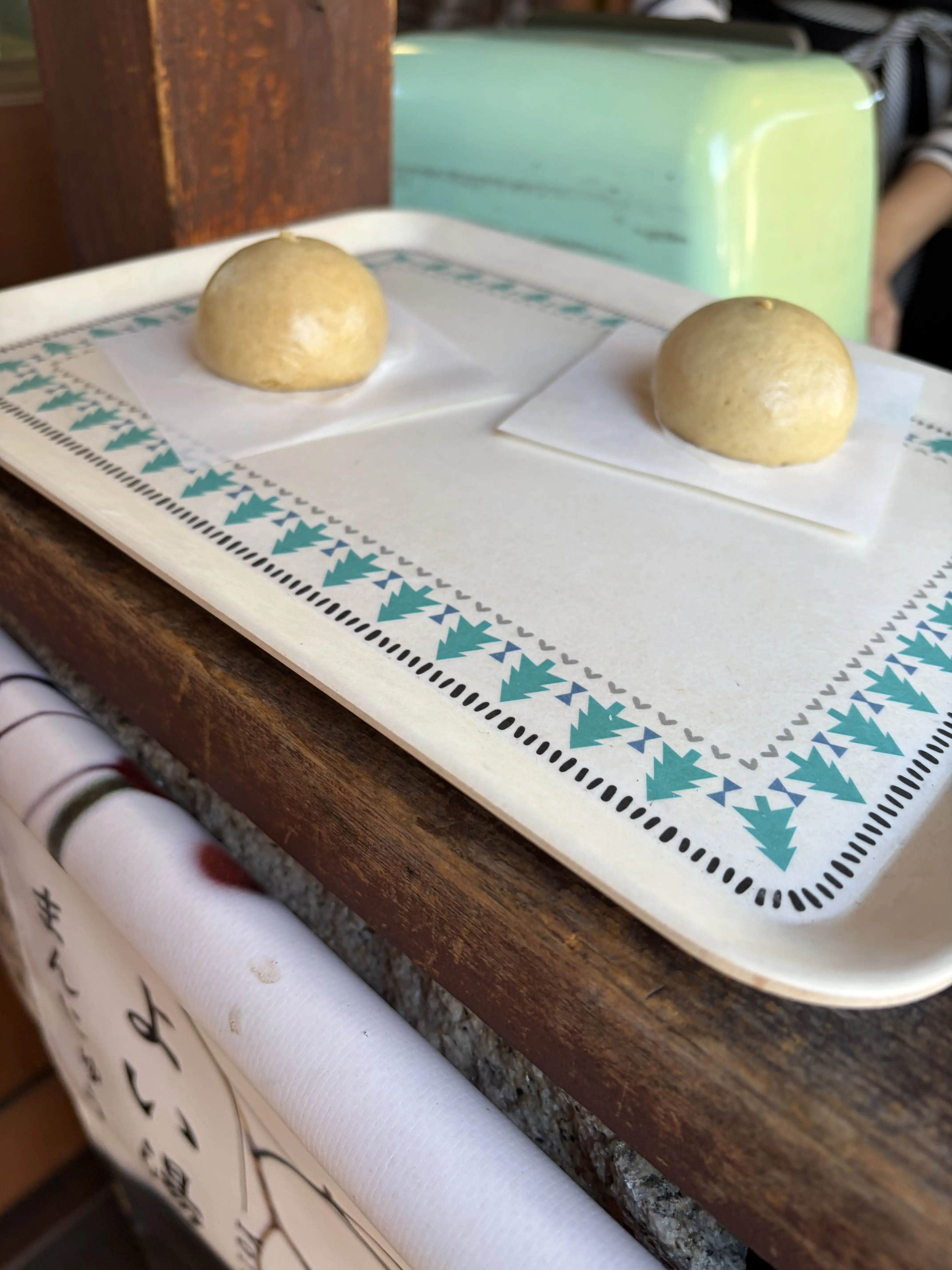 ふかしたての、温かい温泉まんじゅう