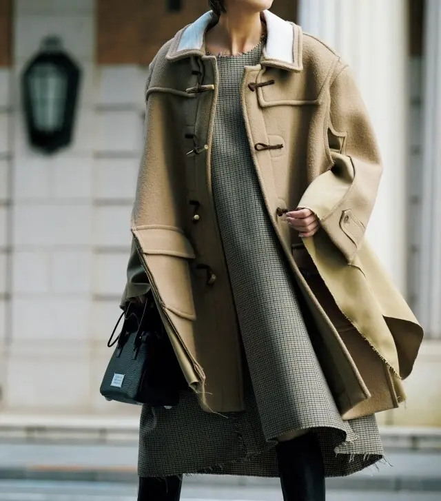 富岡佳子さんが着る、街で華やぐ「印象派コート7選」
