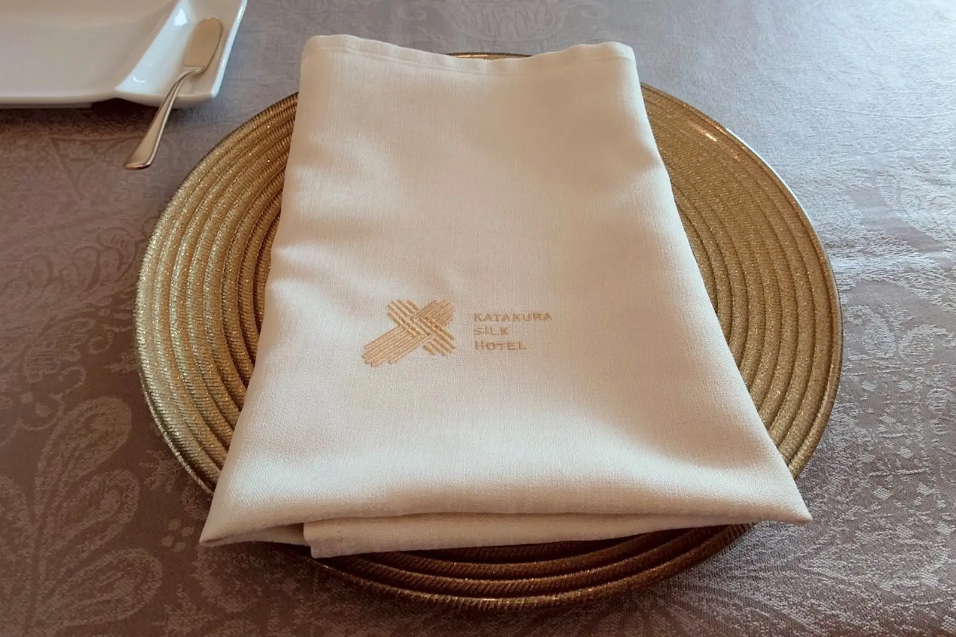 湖畔の洋館 かたくらシルクホテル