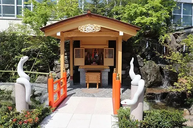 3. 蛇窪神社（東京都）