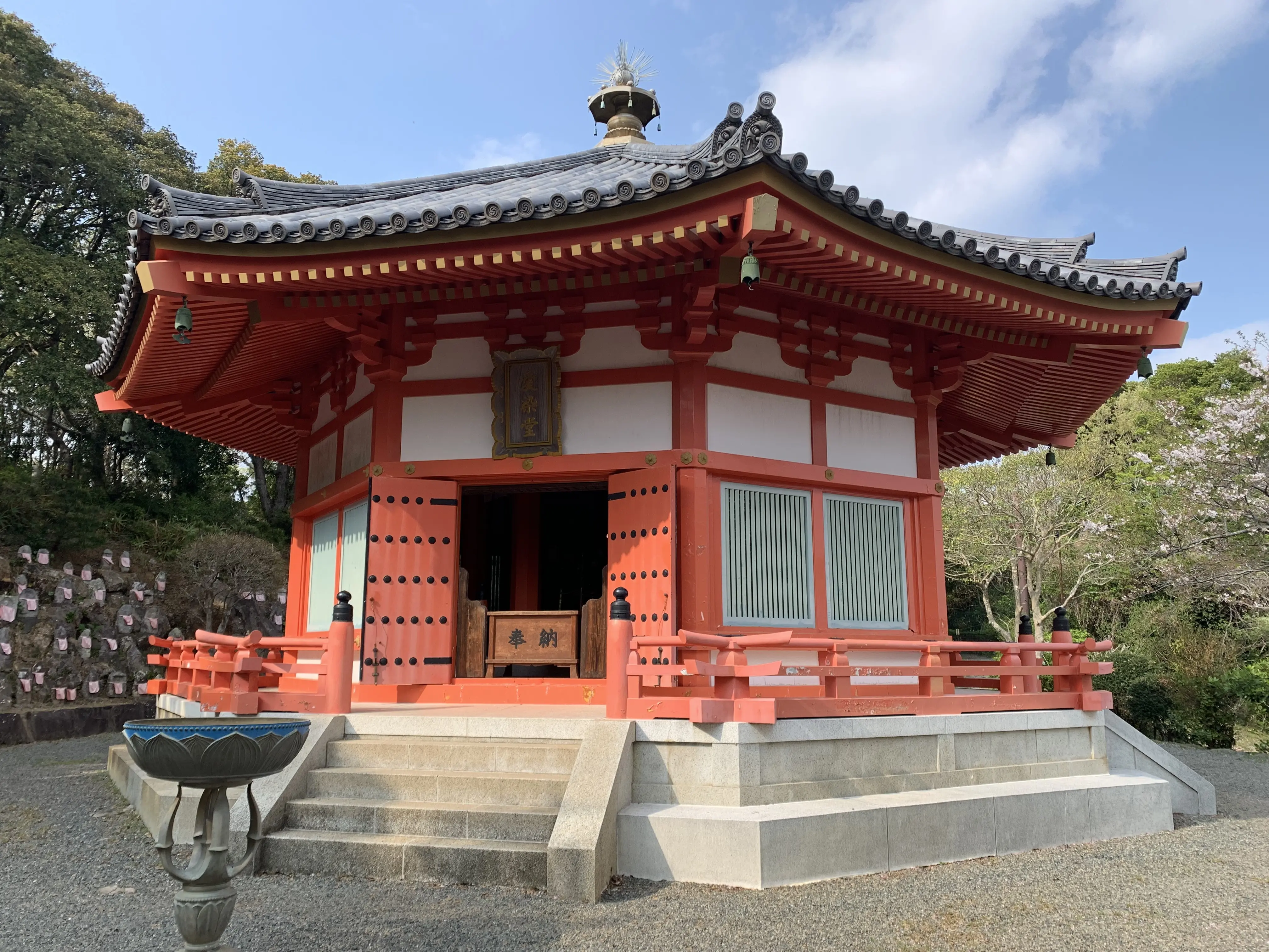 縁結びのご利益がある明王堂