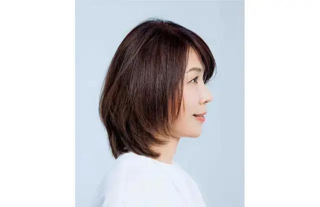 顔まわりのうねりを解決するサイドバング