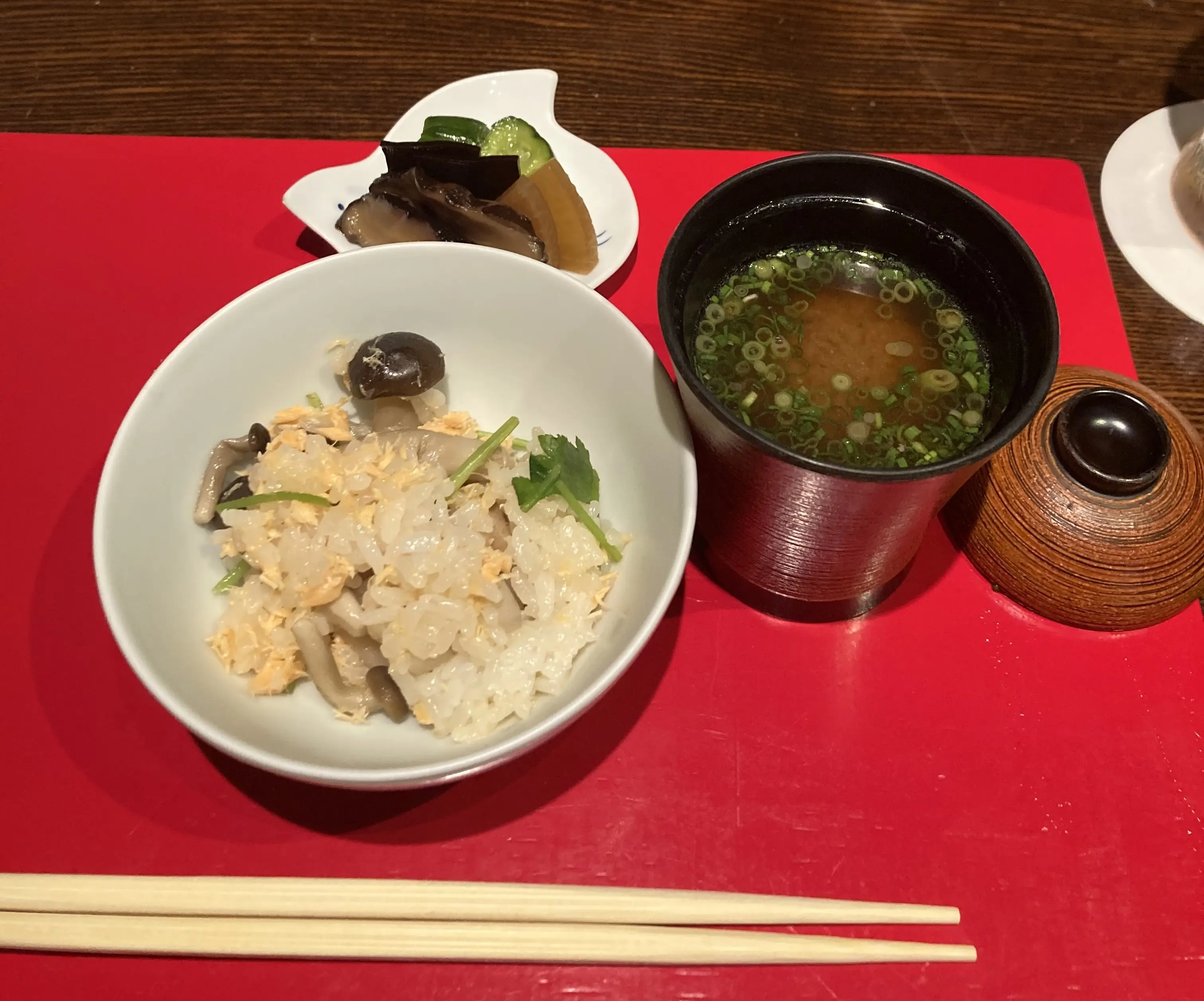 具がたっぷり。おにぎりにしてくれます