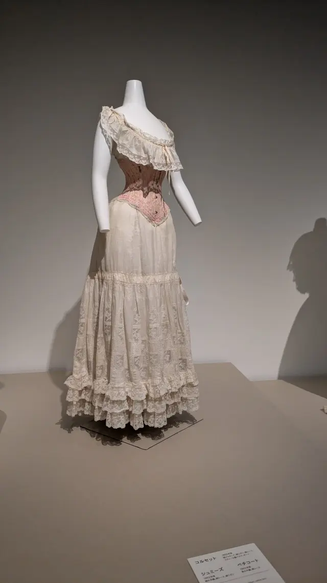 三菱一号館美術館　アール・デコとモード