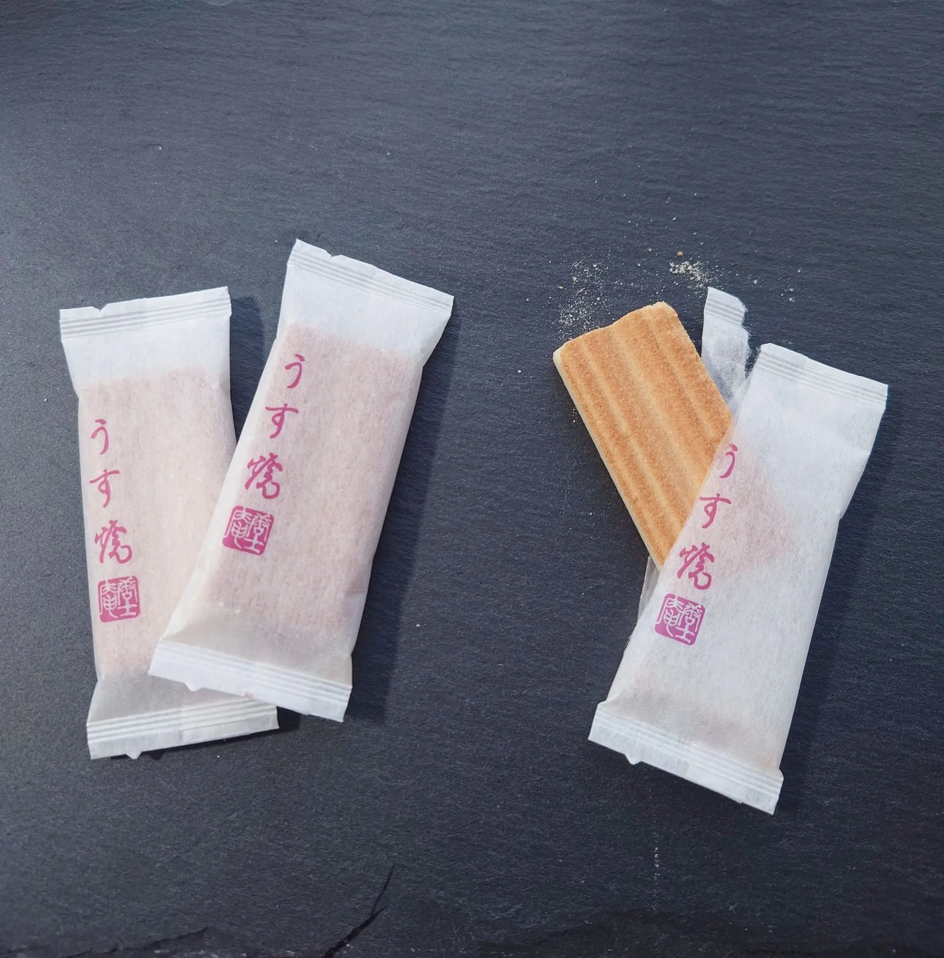 唐土庵のうす焼きもろこし