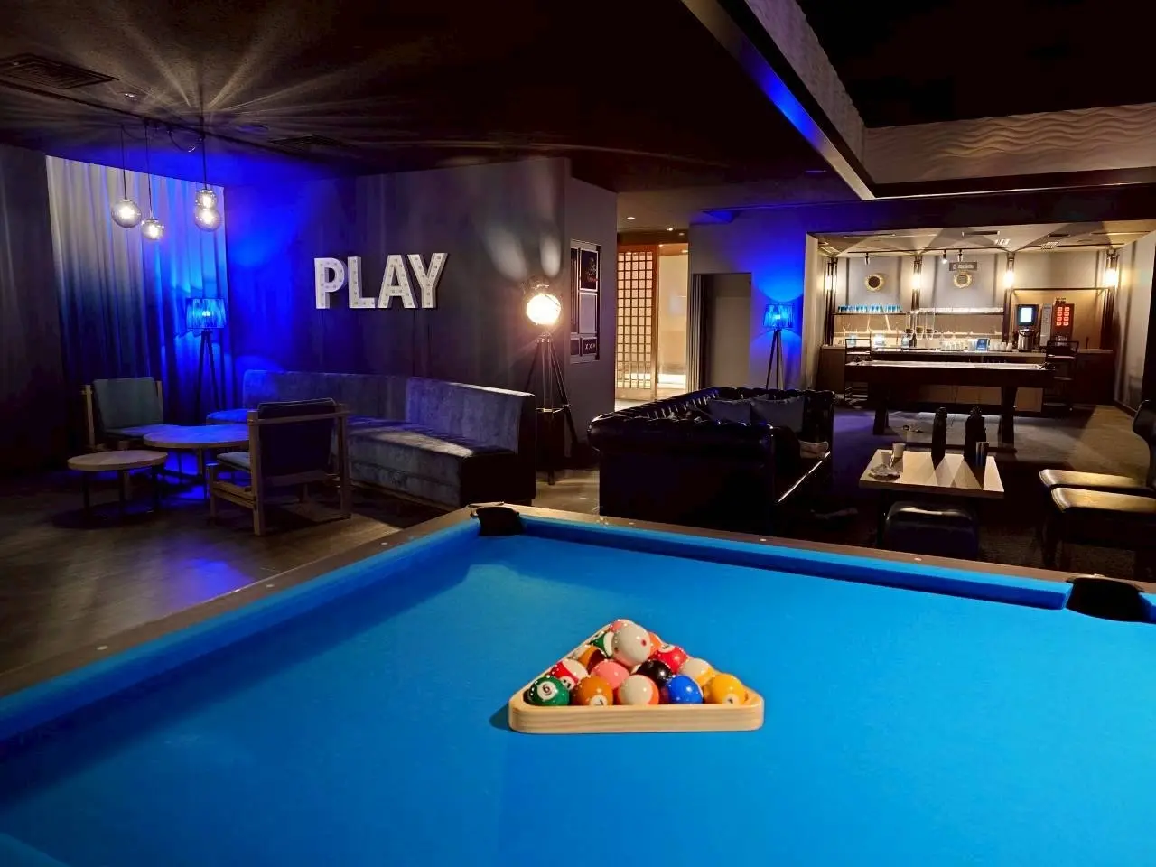 ディープシーラウンジ