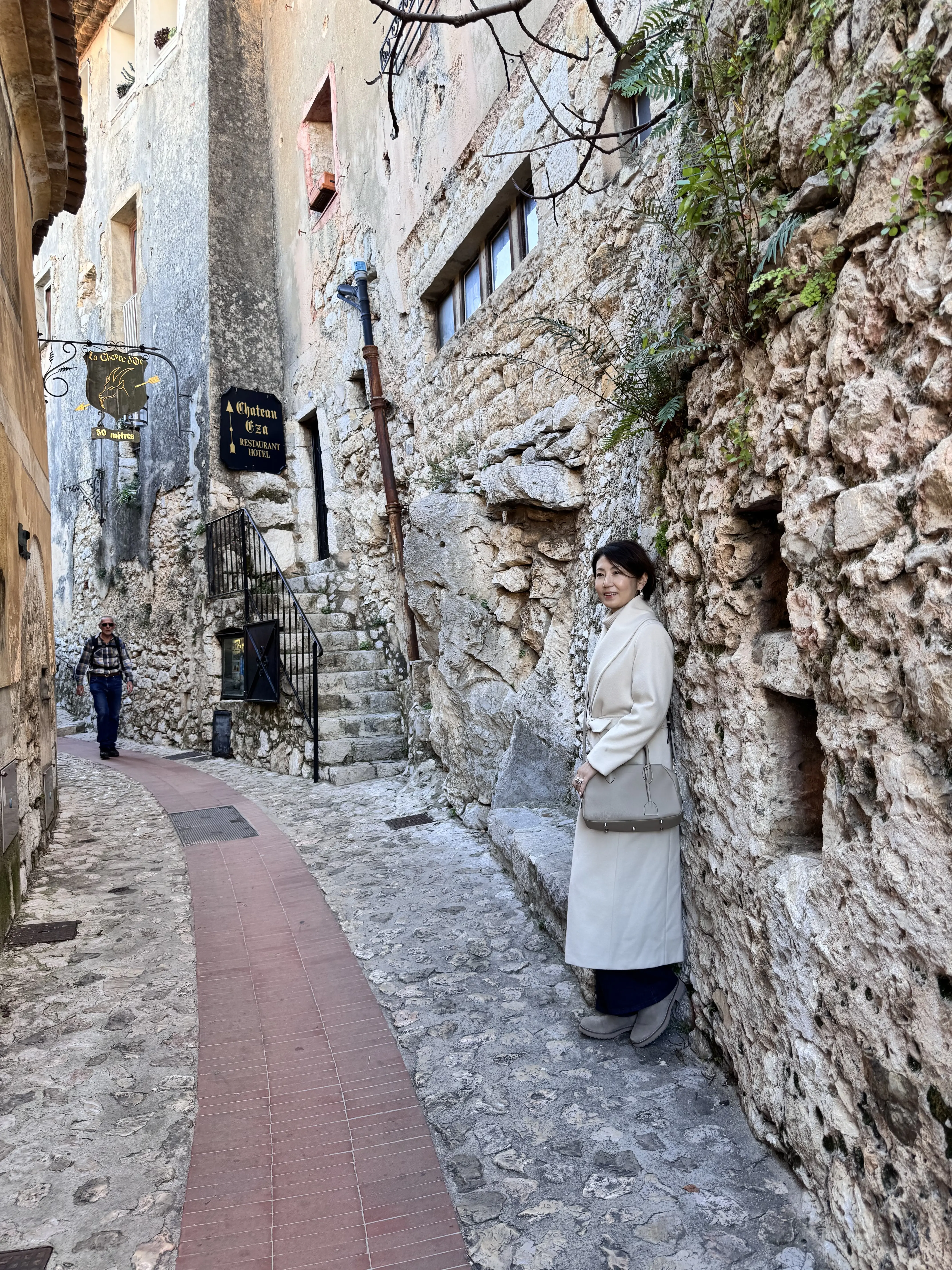 動きやすさと上品さを叶える旅先ランチコーデ🇫🇷話題のフランスエズ村へ_1_3