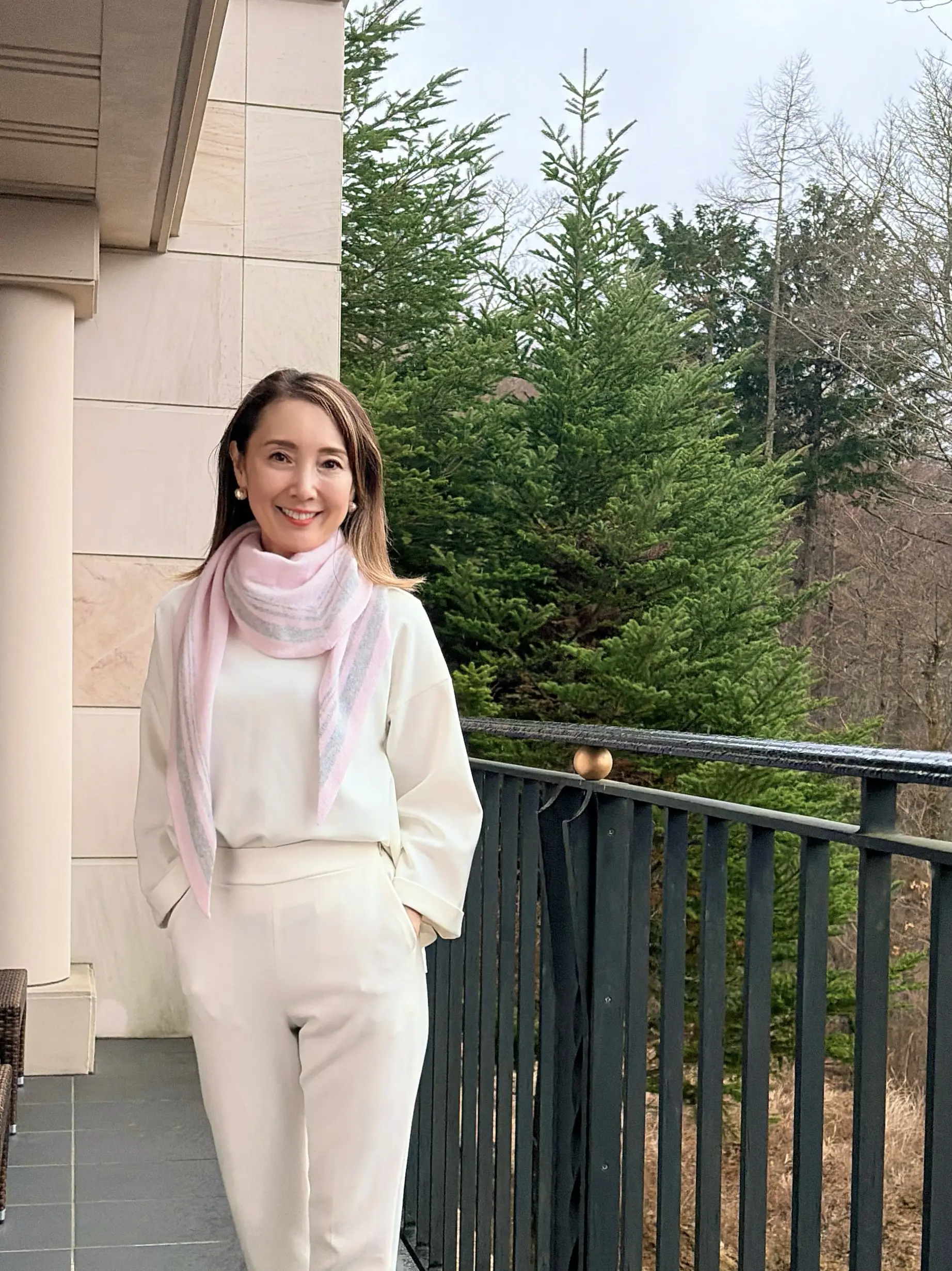 éclat premium通販　カシミヤ三角ストールのセルフスタイリング企画に参加_1_2