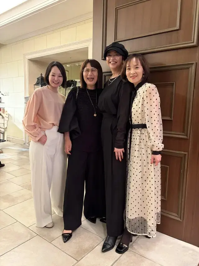 優美なワイドパンツ