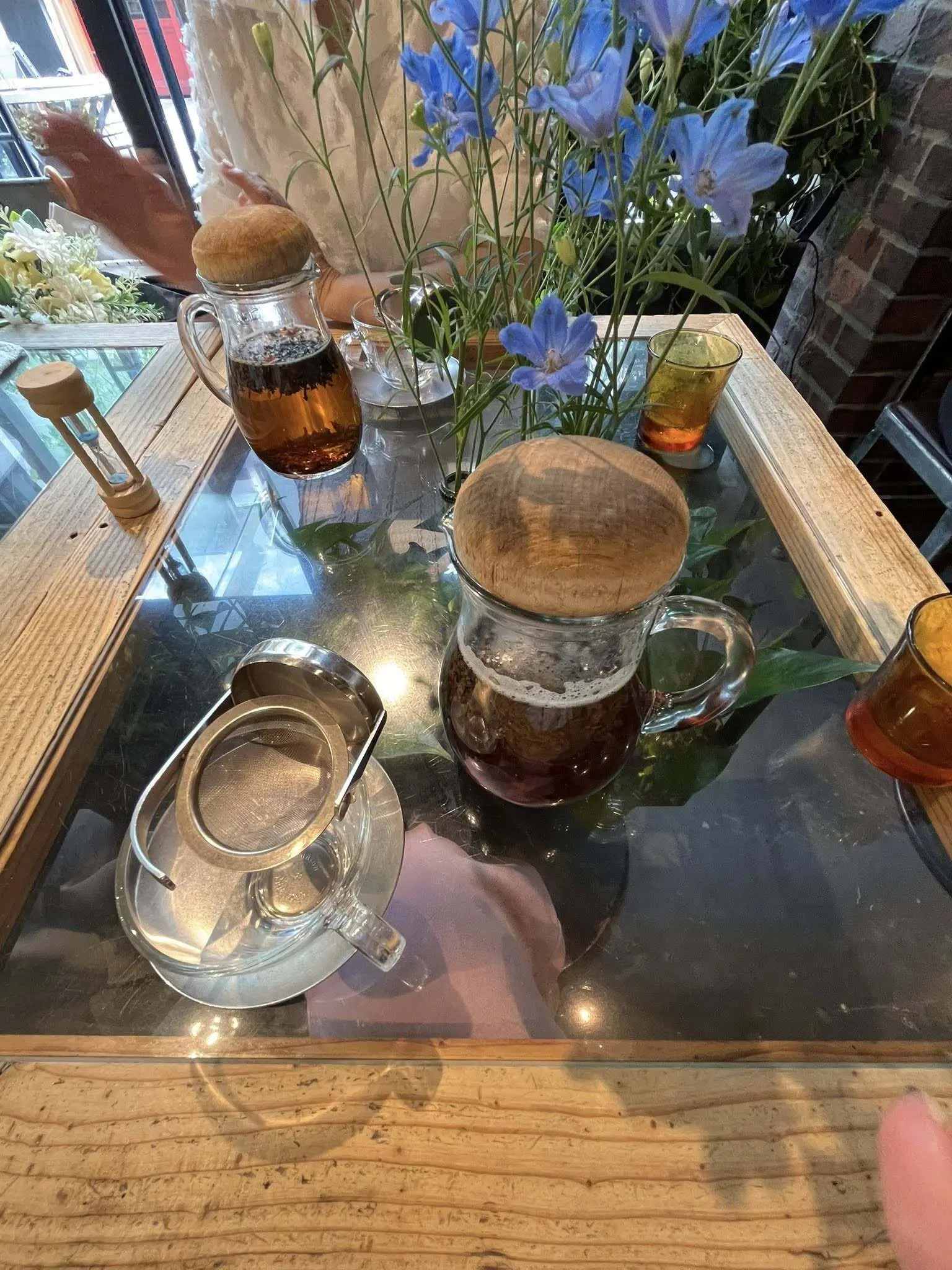 ブルーのお花に囲まれるカフェへ。_1_3-1