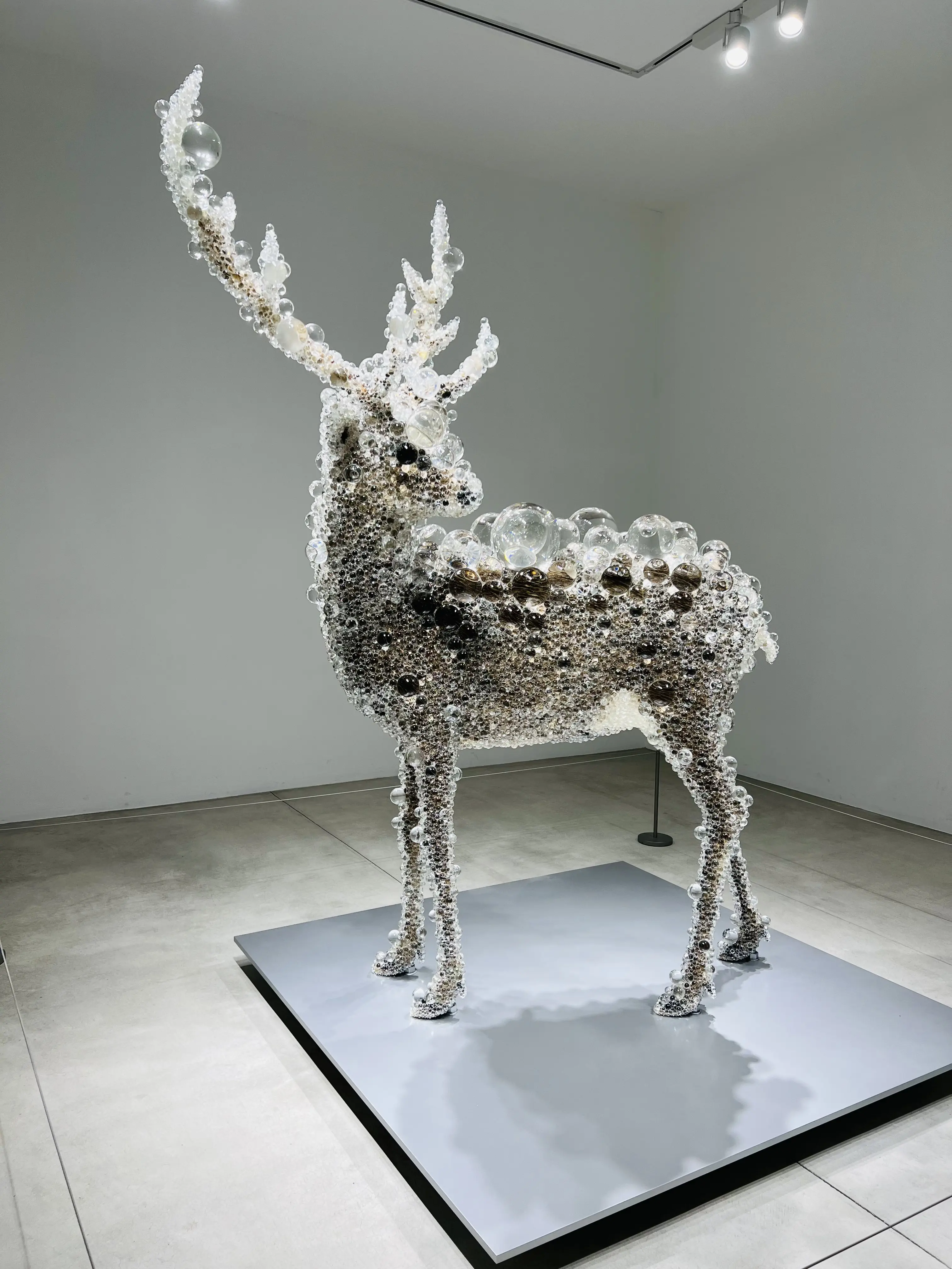 十和田市現代美術館　PixCell-Deer#52