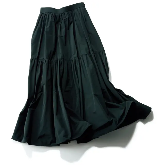 選ぶべきスカートは、ずばり黒