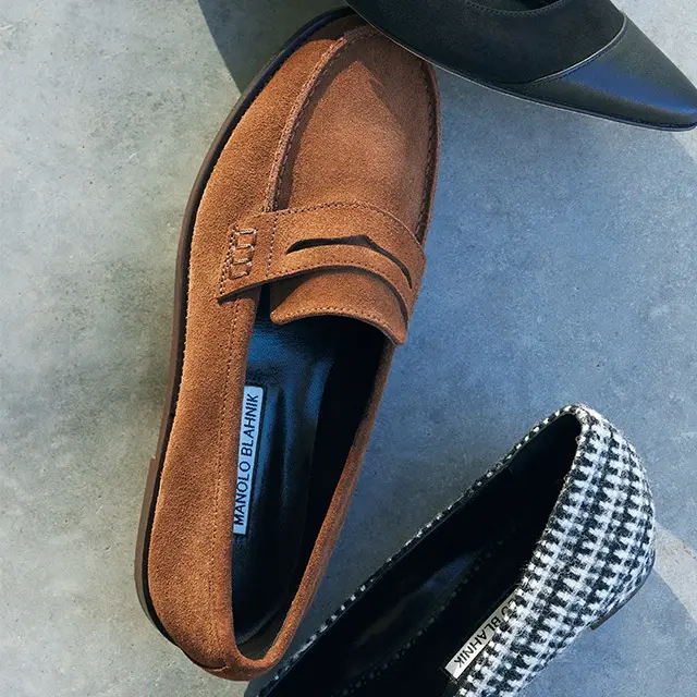 マノロ ブラニクの隠れた名品といわれるローファー「ペリッタ」。伝統的なペニーローファースタイル。靴（2）￥125,400