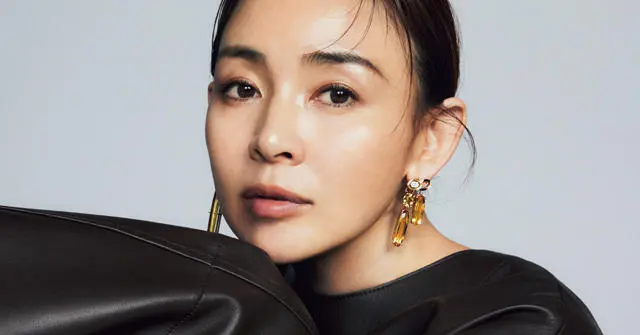 【シンプルでシーンを選ばない♪】CHANEL ピアス シンプルなCCロゴ♡CHANEL シャネル ピアス (CHANEL/ピアス