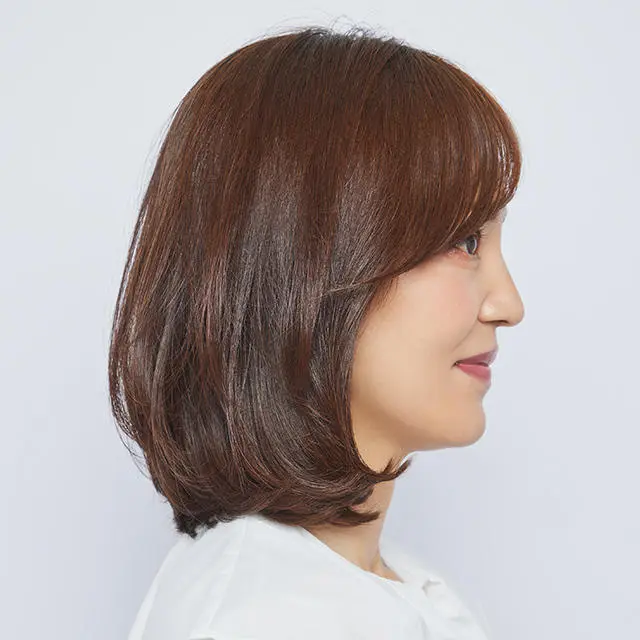 横から見たレイヤーボブヘアスタイル