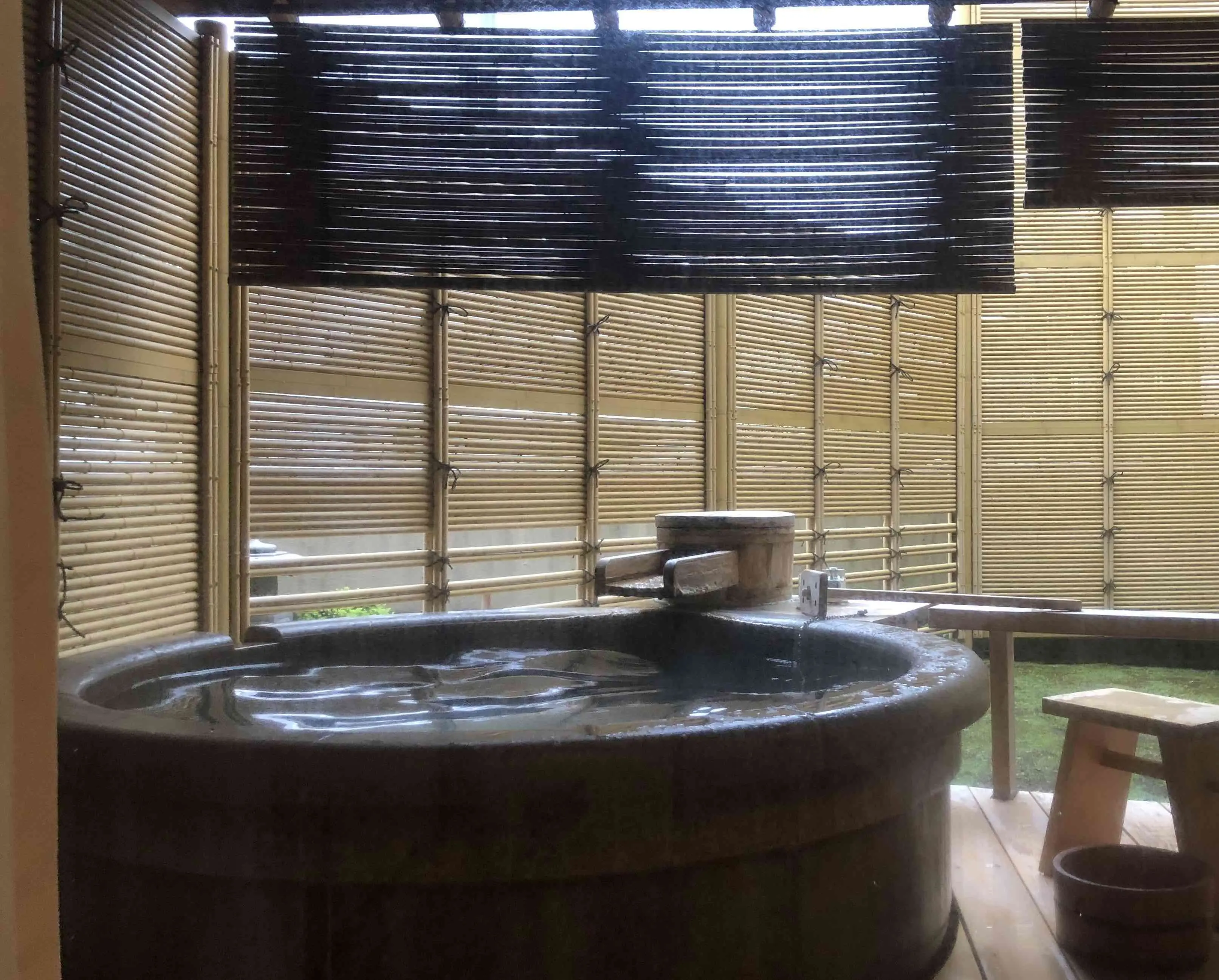 熱海の古屋旅館の露天風呂