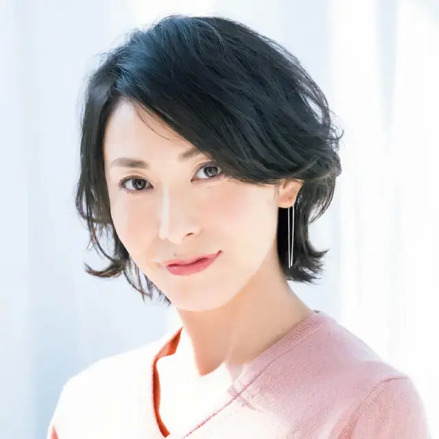 面長×うねり髪に効くショートヘア