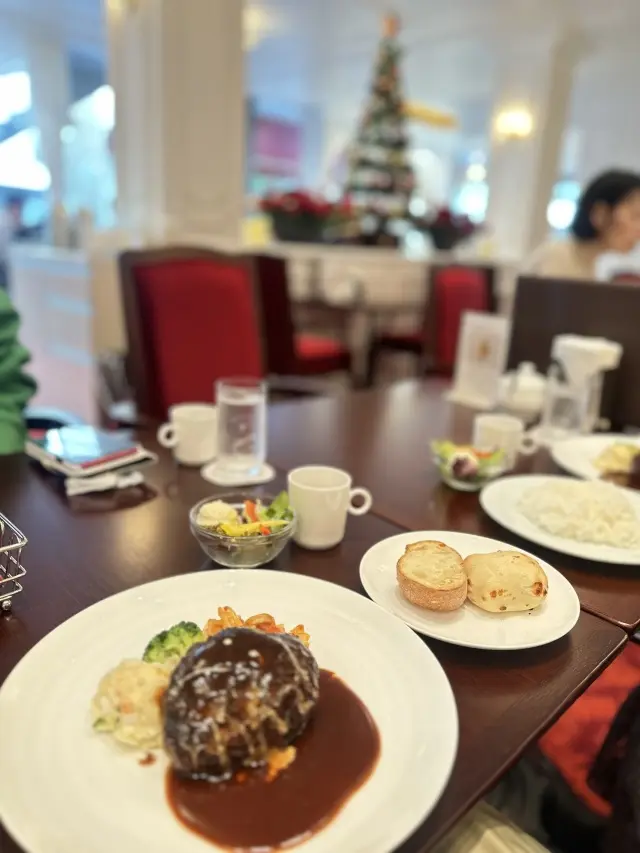 原宿クリスマスランチをブラウン×ホワイトコーデで_1_3