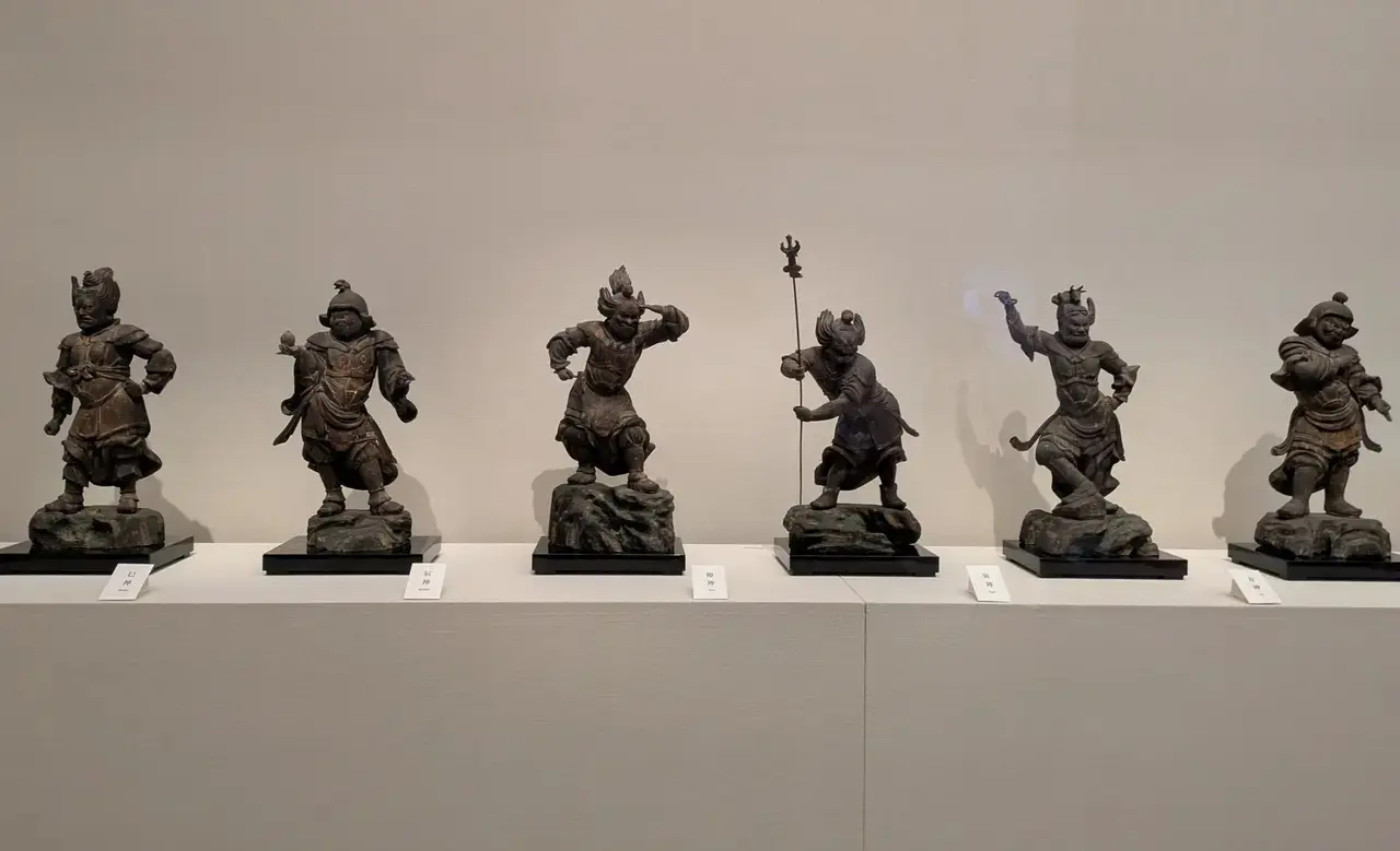 秋の奈良 「正倉院展」へ