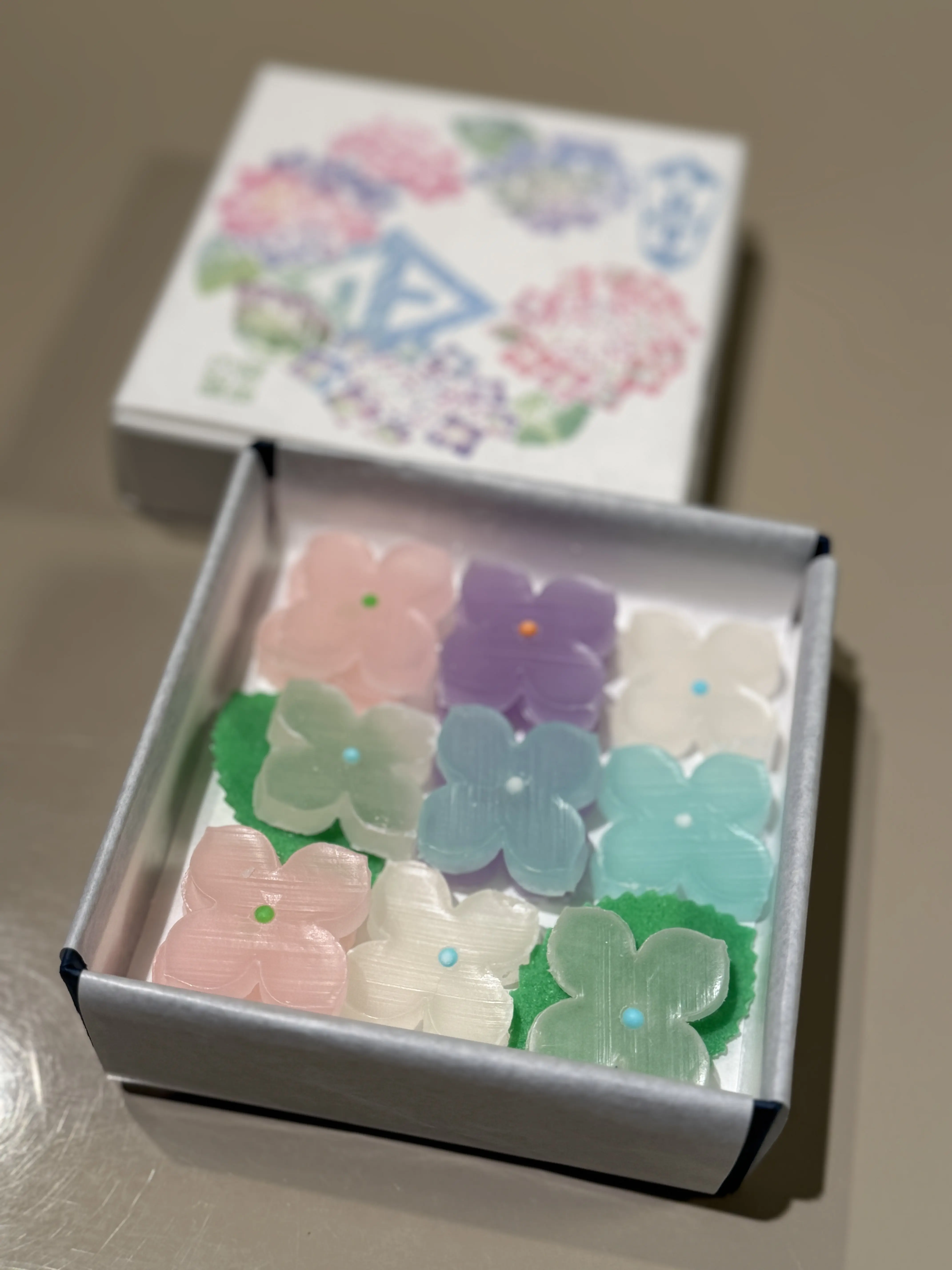 越乃雪本舗大和屋　琥珀糖　紫陽花