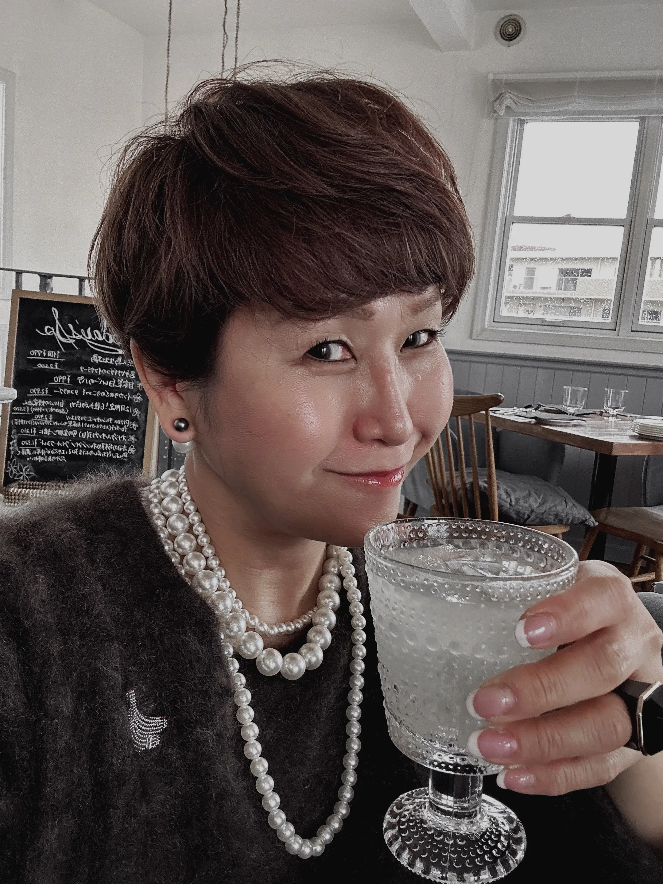 白髪は「隠す」より「デザイン」する！刈り上げショート×細密ハイライトで新年を軽やかに。_1_1-1