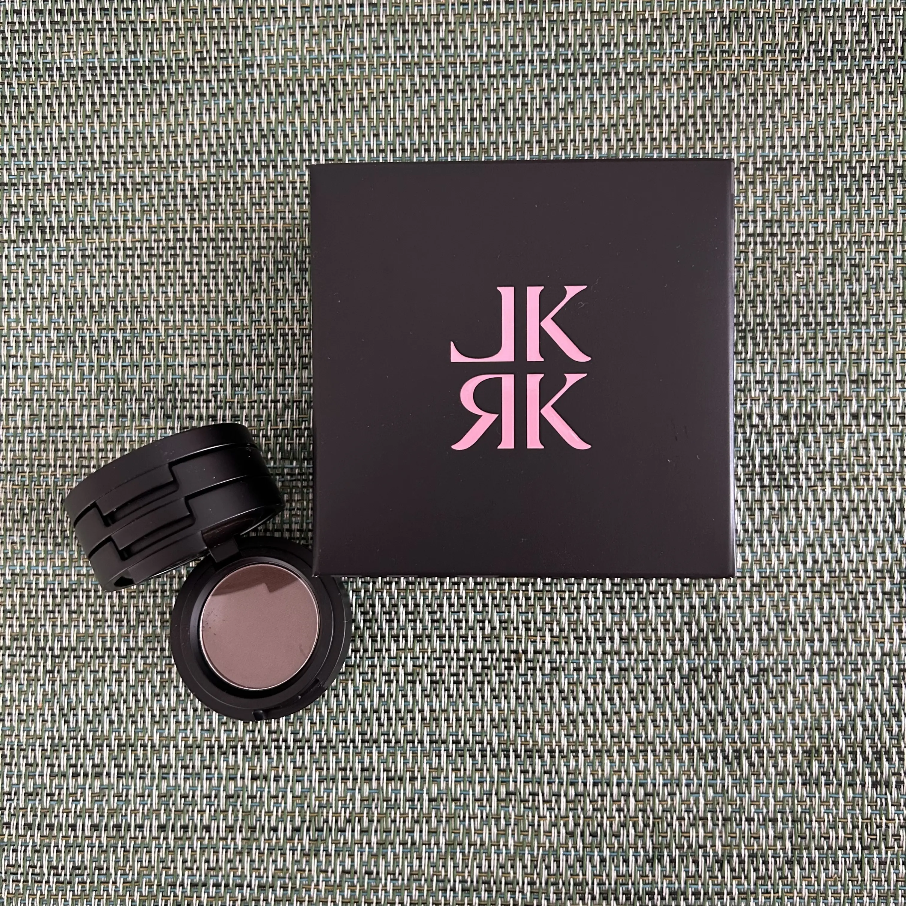 Lekarka イルミナイトマルチ　ヘアファンデーション