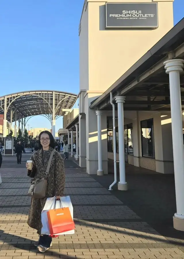 近場のアウトレットでお買い物始め