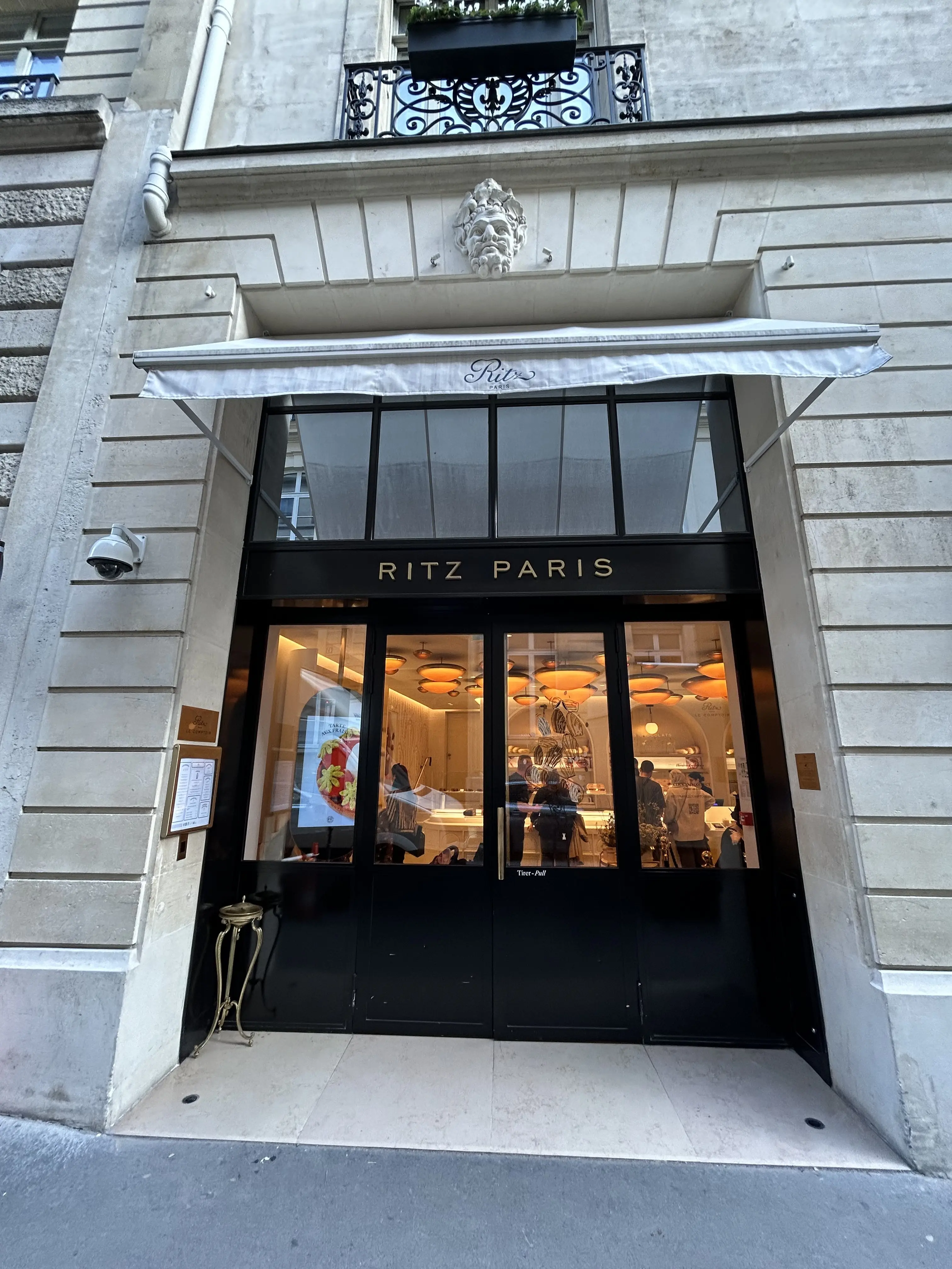 Ritz Paris Le Comtoir    ホテルリッツ