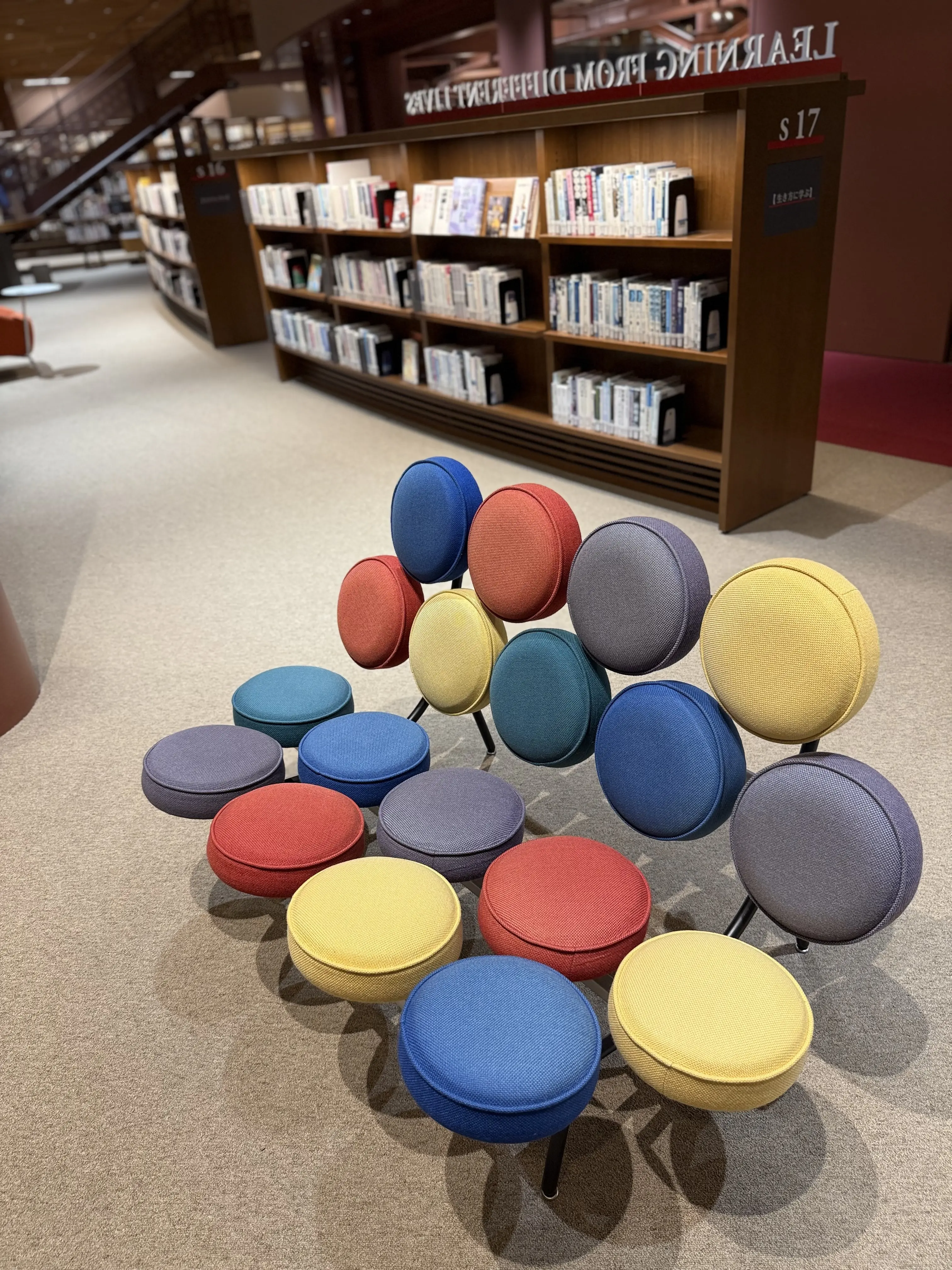 石川県　金沢市　金沢観光　石川県立図書館　建築美　金澤神社　金沢神社　石浦神社　神社巡り　白蛇龍神　白蛇　金沢観光スポット　