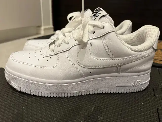 ナイキ フライイーズ１