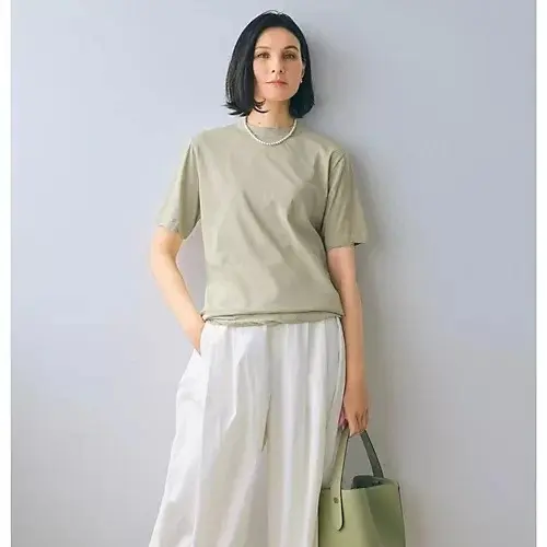 【50代 Tシャツ】気温30度 大人に似合う「上質Tシャツ」おすすめコーデ20選_1_5
