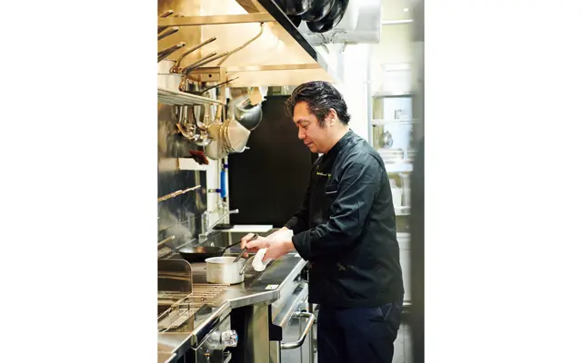東京、横浜、大阪に5店舗を展開するサローネグループが運営。イタリアでの経験も豊かで、同社『SALONE27』等で活躍した永島義国シェフが厨房に
