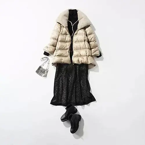 マテリアルで差をつけて黒コーデに奥行きを