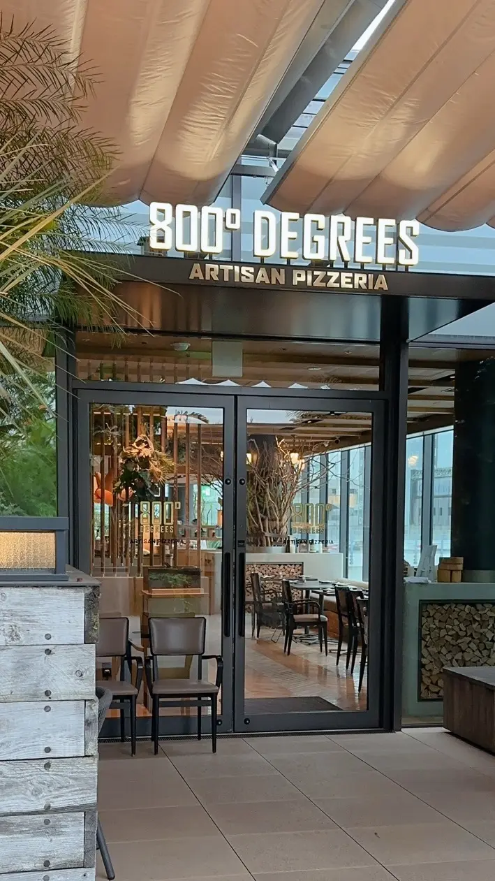 横浜800° DEGREESエントランス