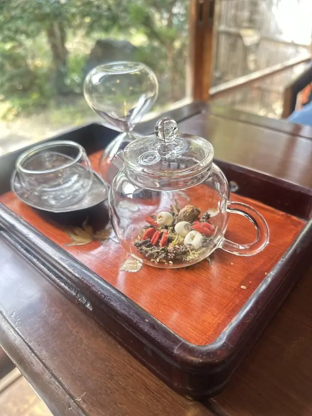 ユニクロネイビートップスで台湾茶を楽しみました！_1_5